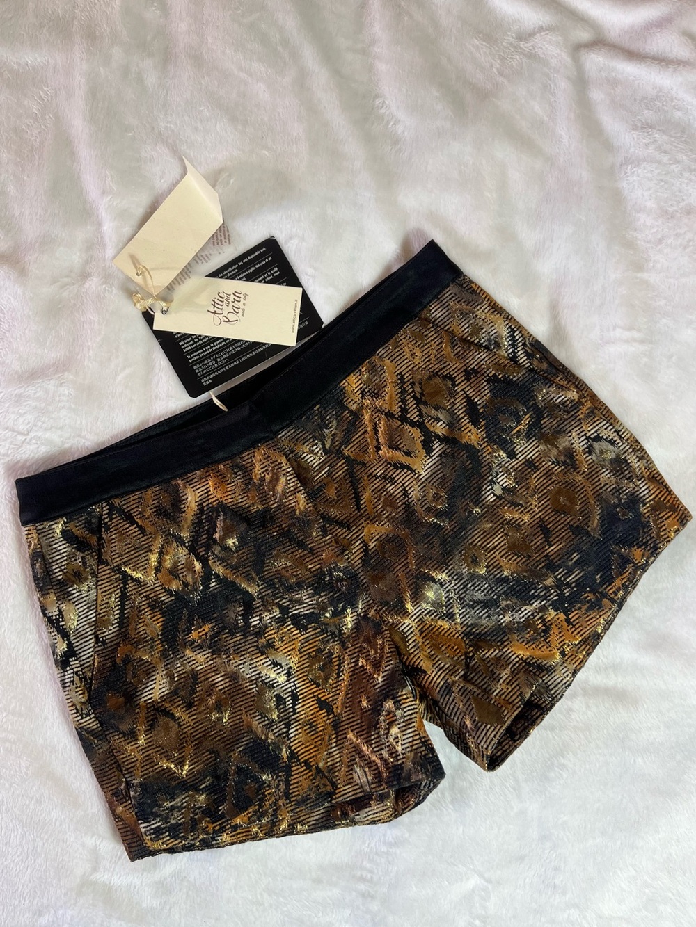 Attic and Barn Peonia Metallic Jacquard Shorts, Made in Italy | Size 40 (US 4)